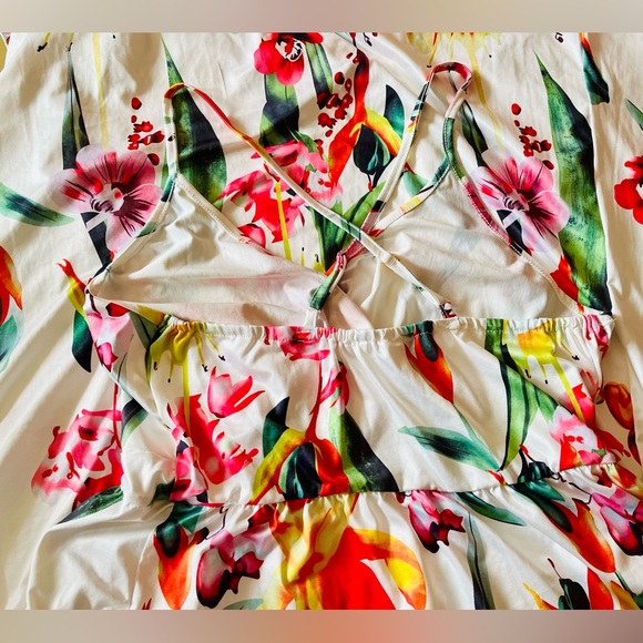 Floral Maxi Dress - Picture 6 of 9